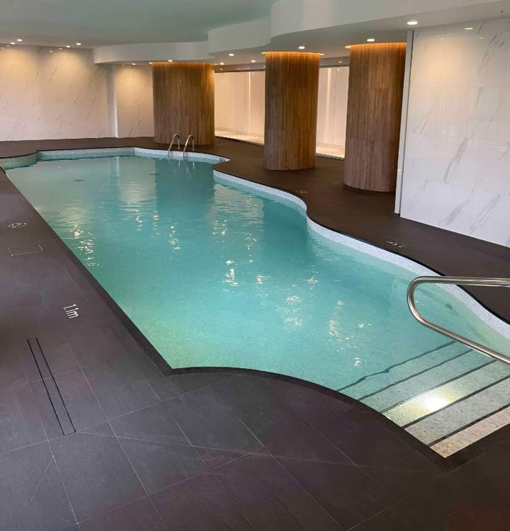 Piscine haut de gamme en béton projeté Montréal